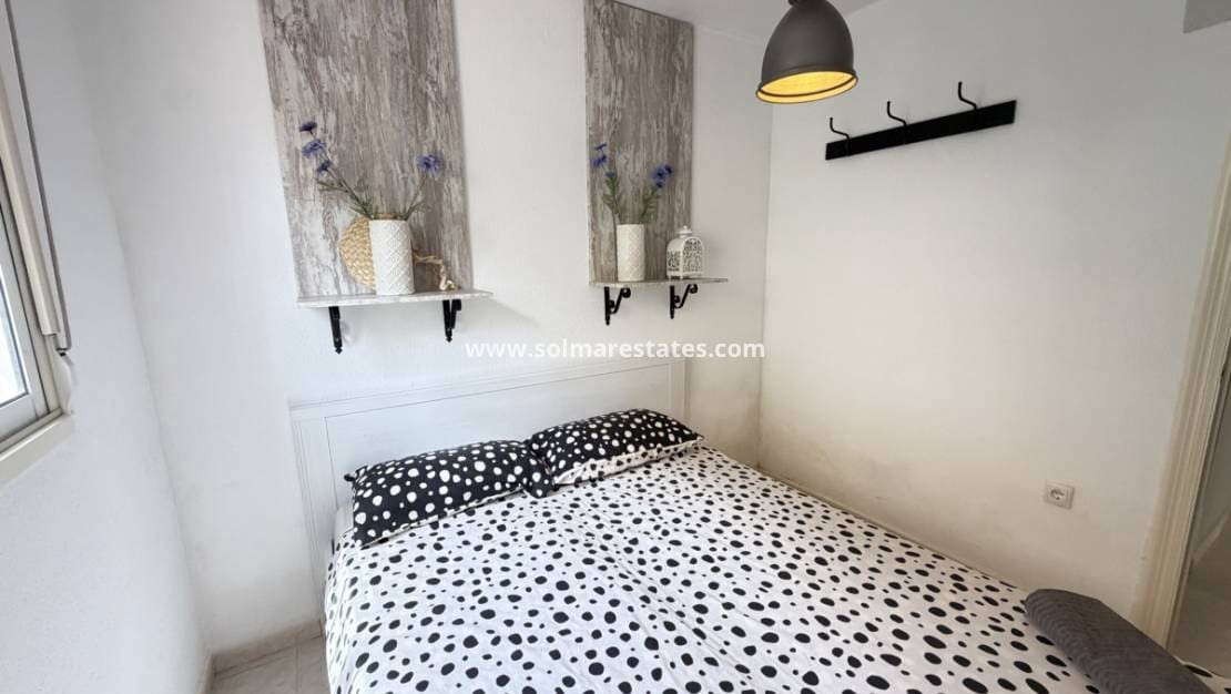 2 bedroom Apartment for sale in Villamartin with pool - € 159,995 (Ref: 10023213)