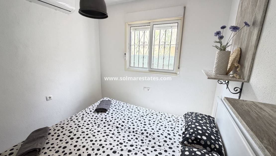 2 bedroom Apartment for sale in Villamartin with pool - € 159,995 (Ref: 10023213)