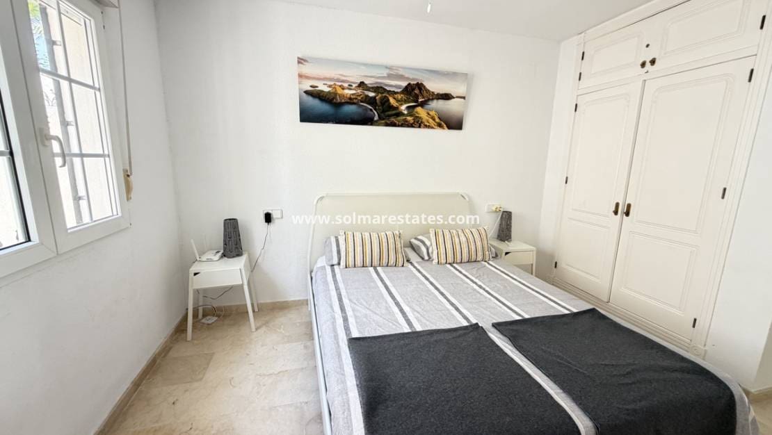 2 soveværelse Lejlighed til salg i Villamartin med swimmingpool - € 189.995 (Ref: 10024693)