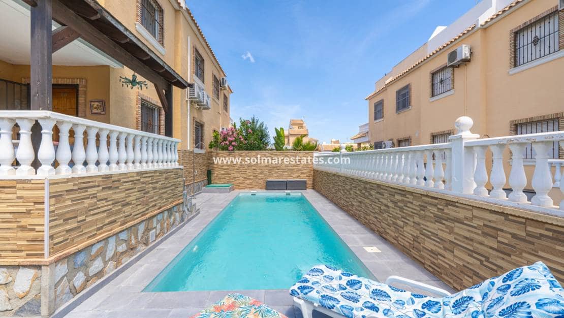 3 chambre Villa/Maison Semi-Mitoyenne à vendre à Dona Pepa avec piscine - 279 000 € (Ref: 10025996)