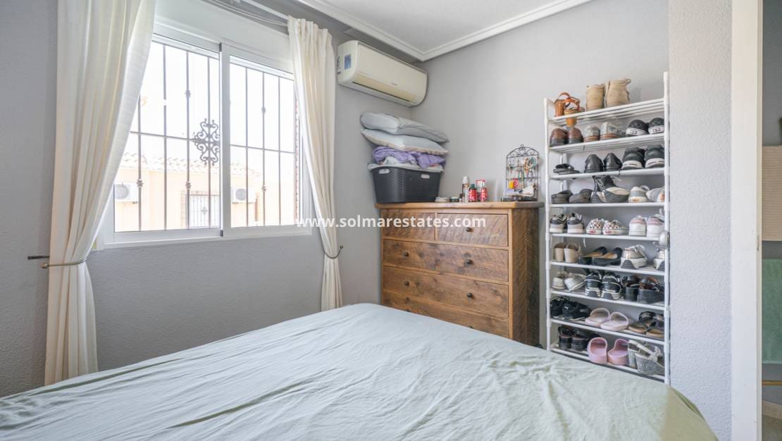 3 chambre Villa/Maison Semi-Mitoyenne à vendre à Dona Pepa avec piscine - 279 000 € (Ref: 10025996)