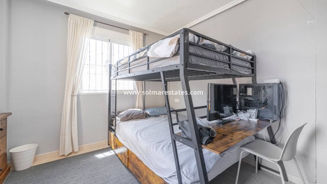 3 chambre Villa/Maison Semi-Mitoyenne à vendre à Dona Pepa avec piscine - 279 000 € (Ref: 10025996)