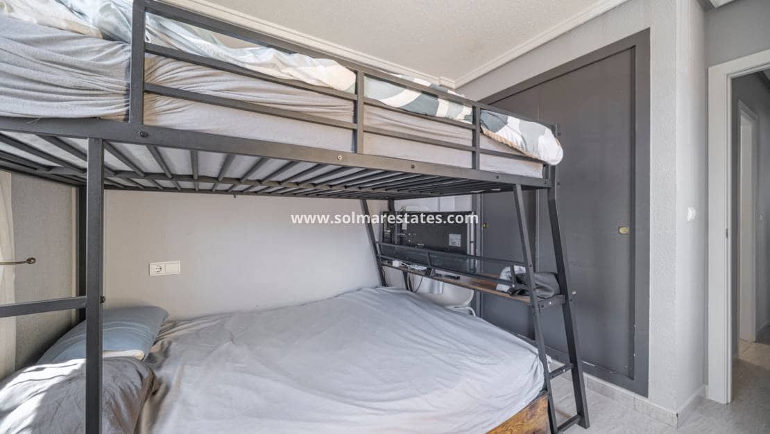 3 chambre Villa/Maison Semi-Mitoyenne à vendre à Dona Pepa avec piscine - 279 000 € (Ref: 10025996)