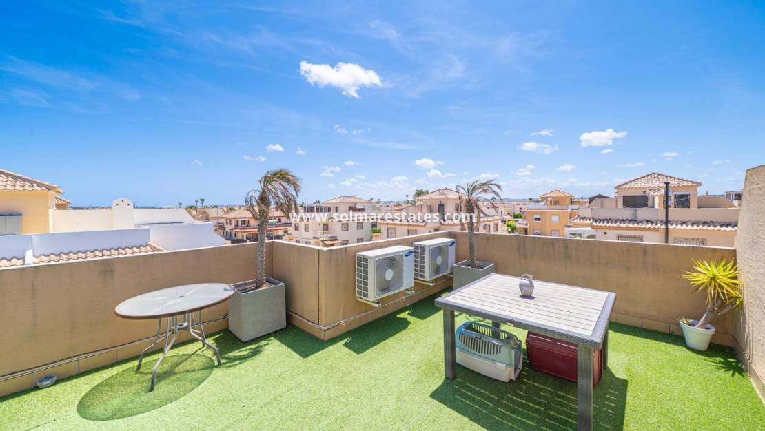 3 chambre Villa/Maison Semi-Mitoyenne à vendre à Dona Pepa avec piscine - 279 000 € (Ref: 10025996)