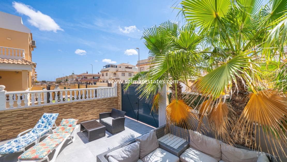 3 chambre Villa/Maison Semi-Mitoyenne à vendre à Dona Pepa avec piscine - 279 000 € (Ref: 10025996)