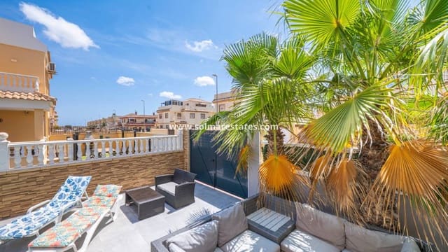 3 chambre Villa/Maison Semi-Mitoyenne à vendre à Doña Pepa, Rojales avec piscine - 279 000 € (Ref: 10025996)