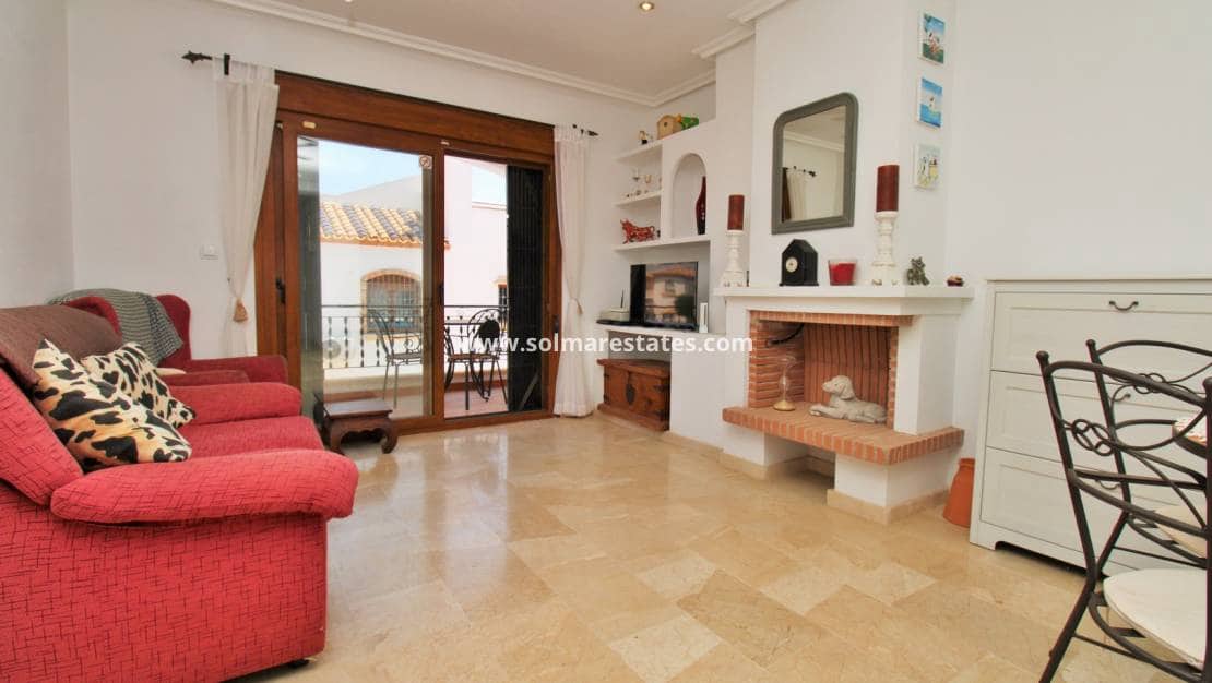2 soveværelse Lejlighed til salg i Villamartin med swimmingpool - € 184.950 (Ref: 10026487)