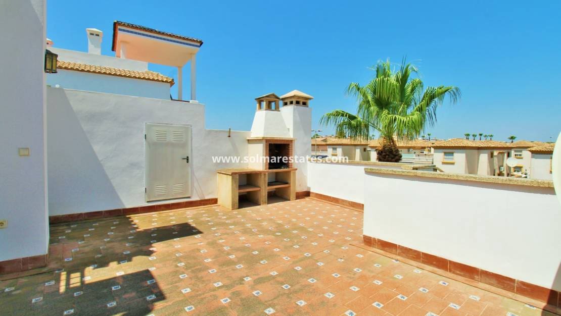2 soveværelse Lejlighed til salg i Villamartin med swimmingpool - € 184.950 (Ref: 10026487)