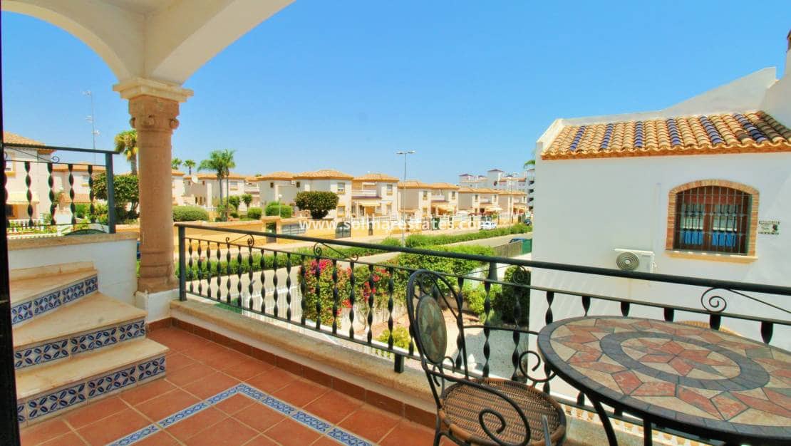 2 soveværelse Lejlighed til salg i Villamartin med swimmingpool - € 184.950 (Ref: 10026487)