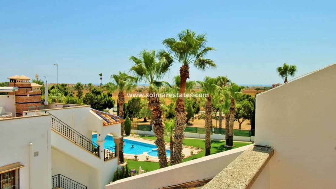 2 soveværelse Lejlighed til salg i Villamartin med swimmingpool - € 184.950 (Ref: 10026487)