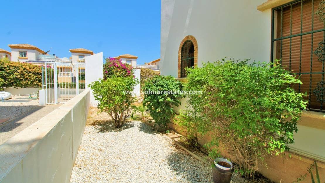 2 soveværelse Lejlighed til salg i Villamartin med swimmingpool - € 184.950 (Ref: 10026487)