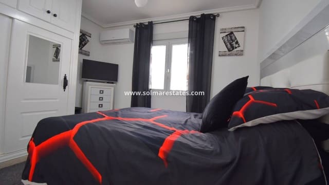 2 chambre Villa/Maison Semi-Mitoyenne à vendre à Playa Flamenca, Orihuela avec piscine - 275 000 € (Ref: 10026488)