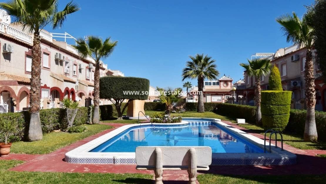 2 chambre Villa/Maison Semi-Mitoyenne à vendre à Playa Flamenca avec piscine - 275 000 € (Ref: 10026488)