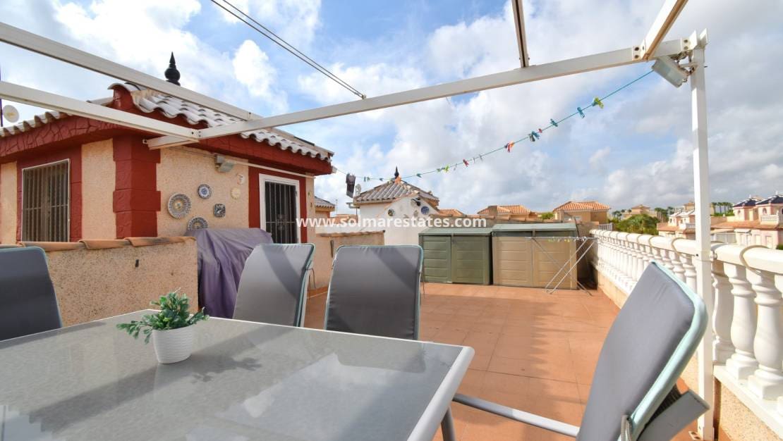 2 chambre Villa/Maison Semi-Mitoyenne à vendre à Playa Flamenca avec piscine - 275 000 € (Ref: 10026488)