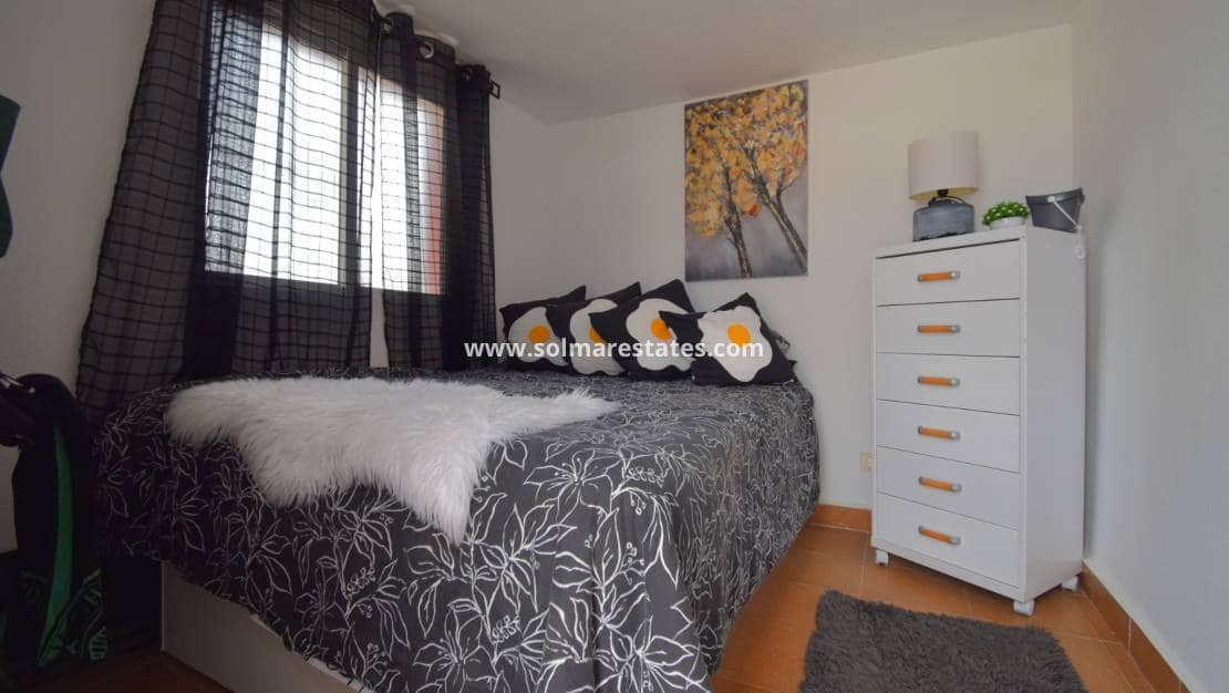 2 chambre Villa/Maison Semi-Mitoyenne à vendre à Playa Flamenca avec piscine - 275 000 € (Ref: 10026488)