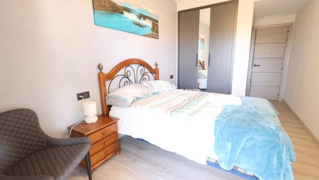 2 bedroom Apartment for sale in Cabo Roig with pool - € 249,900 (Ref: 10030881)