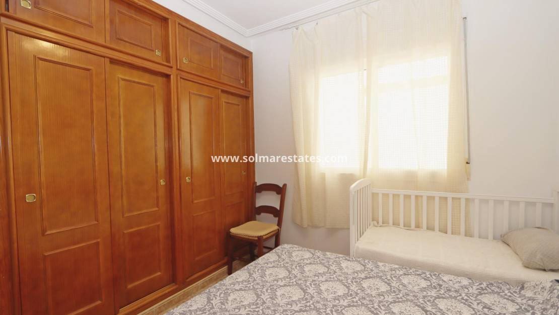 2 bedroom Apartment for sale in Orihuela Costa with pool - € 149,000 (Ref: 10030882)