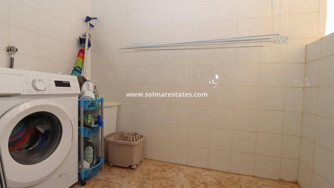 2 bedroom Apartment for sale in Orihuela Costa with pool - € 149,000 (Ref: 10030882)