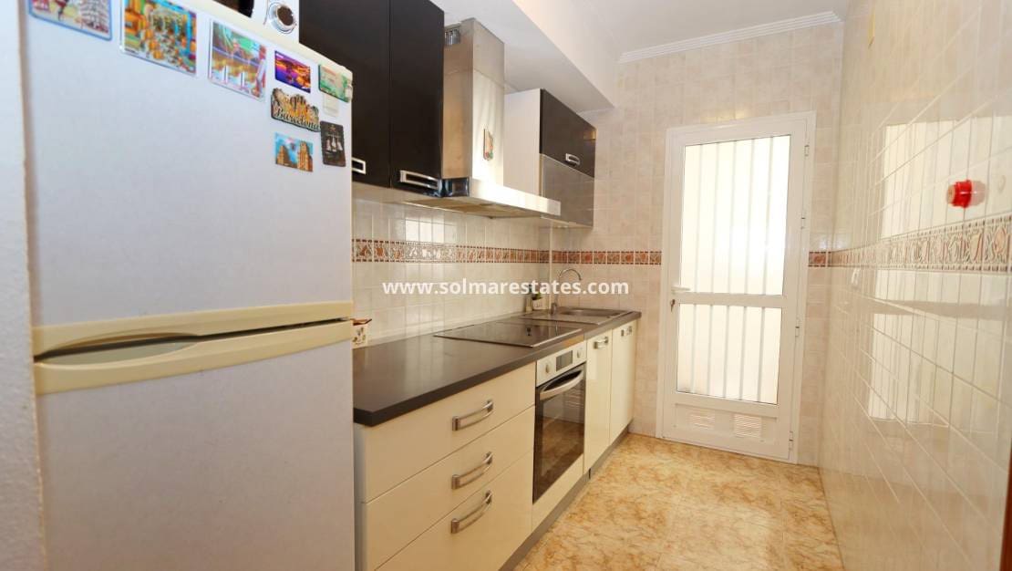2 bedroom Apartment for sale in Orihuela Costa with pool - € 149,000 (Ref: 10030882)