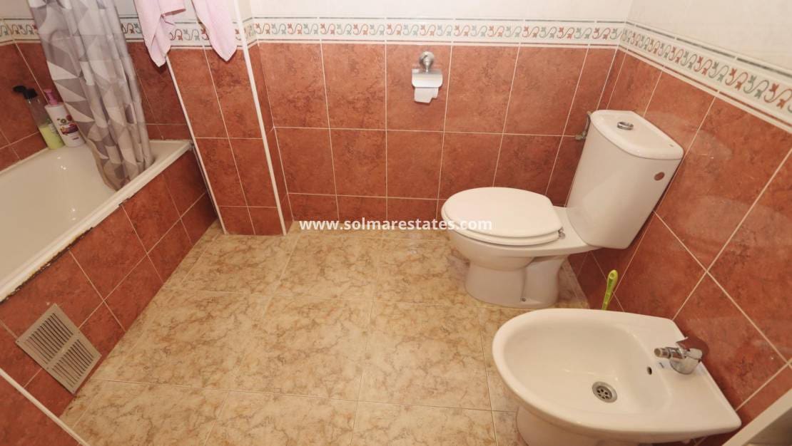 2 bedroom Apartment for sale in Orihuela Costa with pool - € 149,000 (Ref: 10030882)