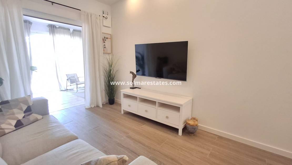 2 slaapkamer Bungalow te koop in Playa Flamenca - € 204.000 (Ref: 10030996)