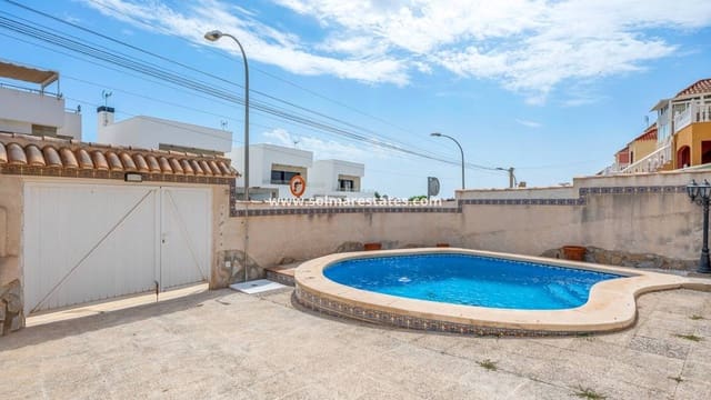 Chalet de 3 habitaciones en Villamartin, Orihuela en venta con piscina - 229.000 € (Ref: 10031255)