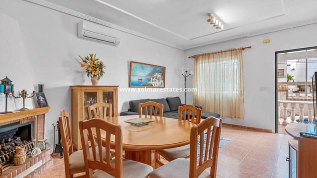 Chalet de 3 habitaciones en Villamartin, Orihuela en venta con piscina - 229.000 € (Ref: 10031255)