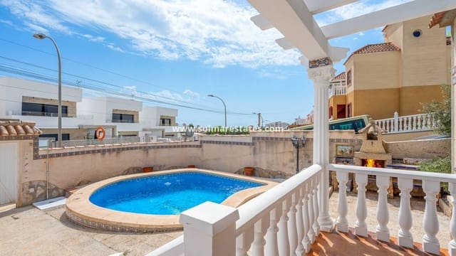 Chalet de 3 habitaciones en Villamartin, Orihuela en venta con piscina - 229.000 € (Ref: 10031255)