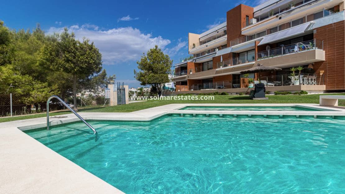 2 soveværelse Lejlighed til salg i Villamartin med swimmingpool - € 269.000 (Ref: 10031256)