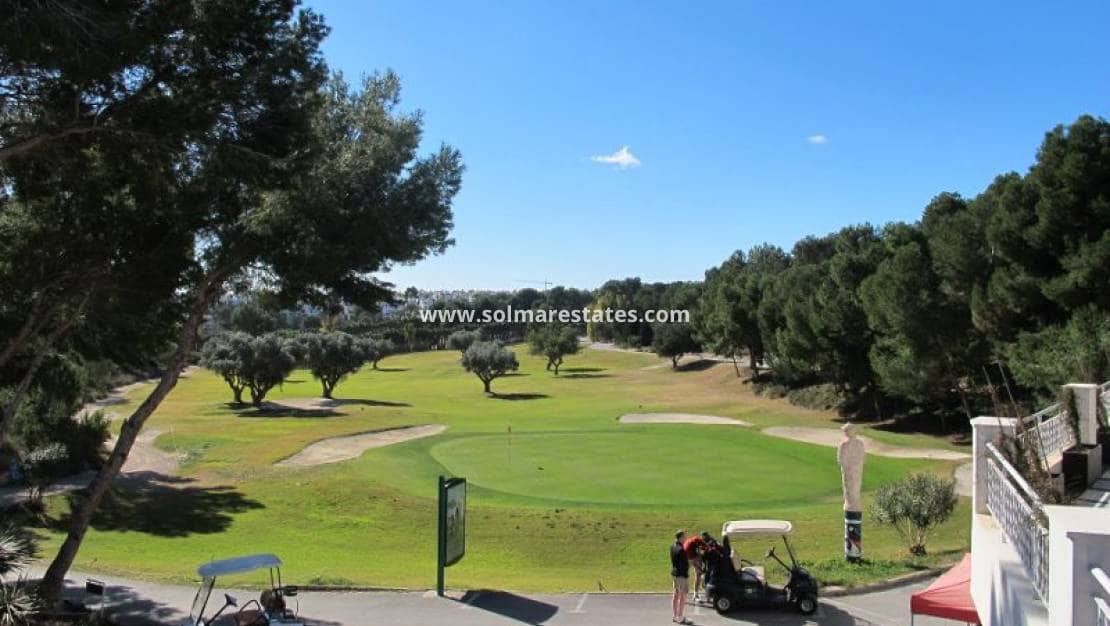 2 soveværelse Lejlighed til salg i Villamartin med swimmingpool - € 269.000 (Ref: 10031256)