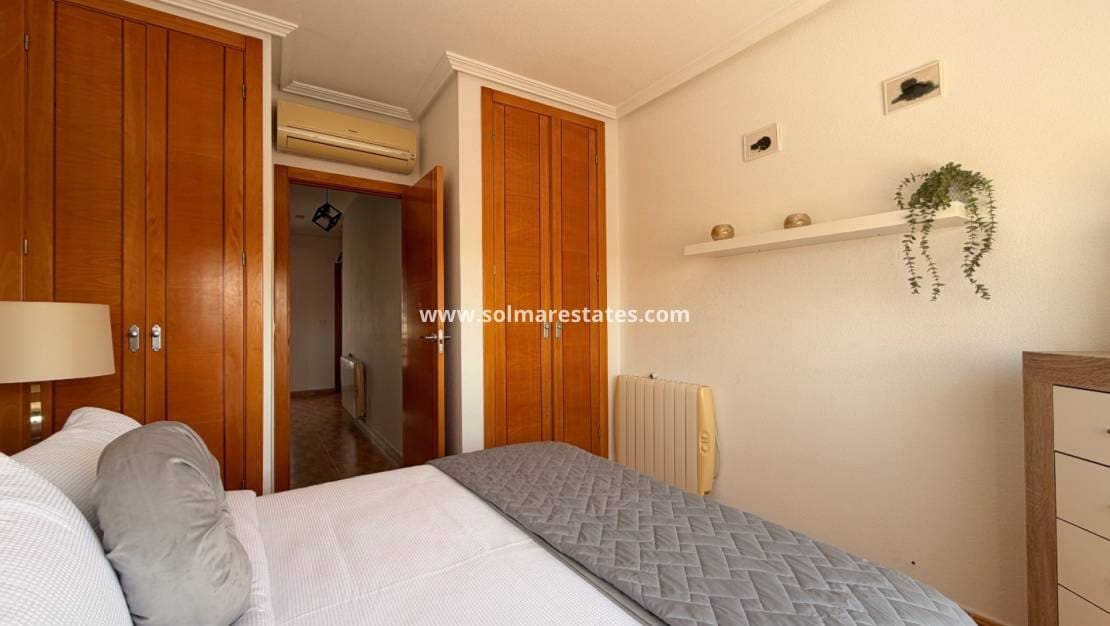 3 makuuhuone Omakotitalo myytävänä paikassa Dona Pepa mukana uima-altaan - 239 995 € (Ref: 10031257)