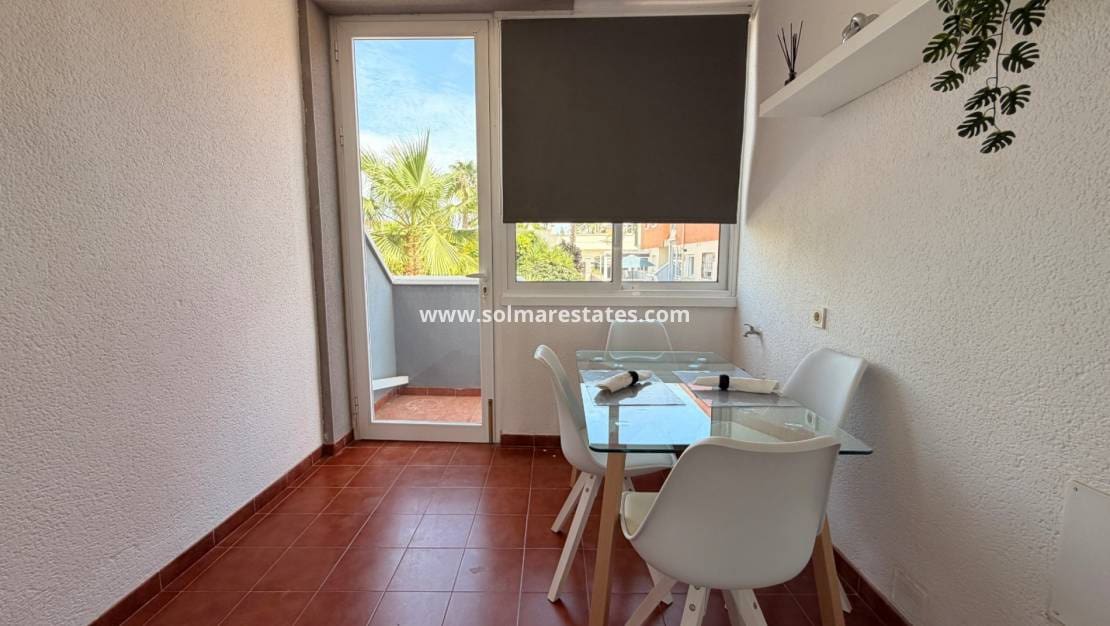 3 makuuhuone Omakotitalo myytävänä paikassa Dona Pepa mukana uima-altaan - 239 995 € (Ref: 10031257)