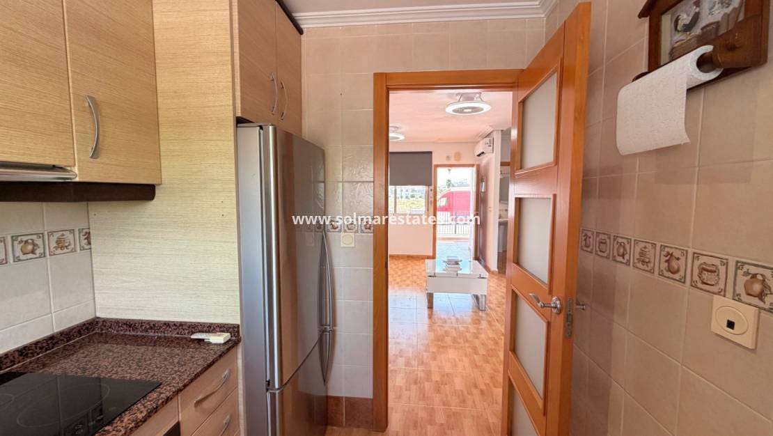 3 makuuhuone Omakotitalo myytävänä paikassa Dona Pepa mukana uima-altaan - 239 995 € (Ref: 10031257)