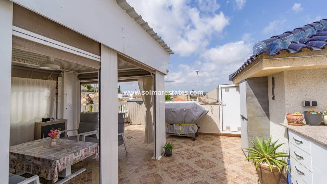 3 bedroom Bungalow for sale in Benimar with pool - € 249,000 (Ref: 10032394)
