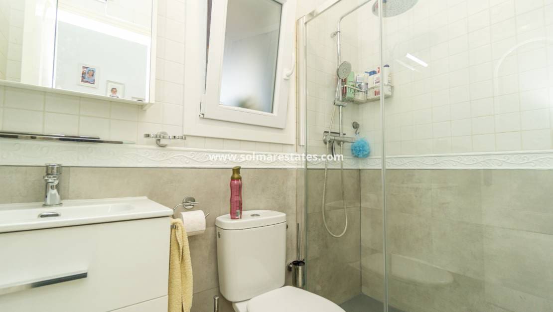 3 bedroom Bungalow for sale in Benimar with pool - € 249,000 (Ref: 10032394)