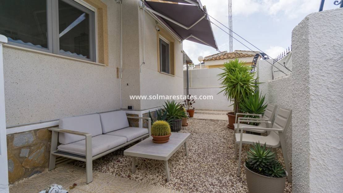 3 bedroom Bungalow for sale in Benimar with pool - € 249,000 (Ref: 10032394)