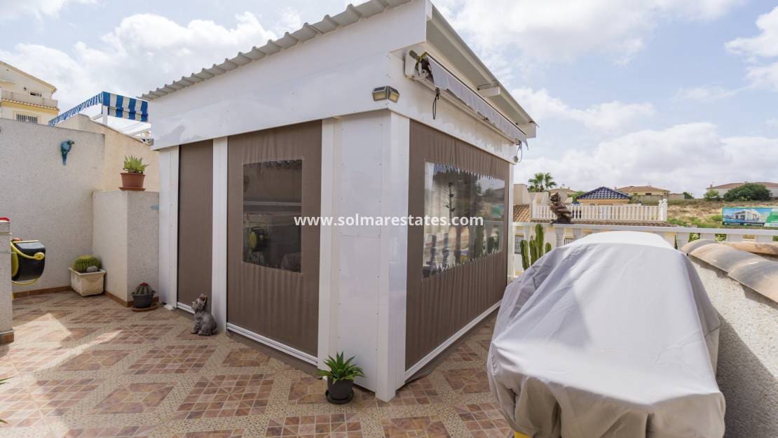 3 bedroom Bungalow for sale in Benimar with pool - € 249,000 (Ref: 10032394)