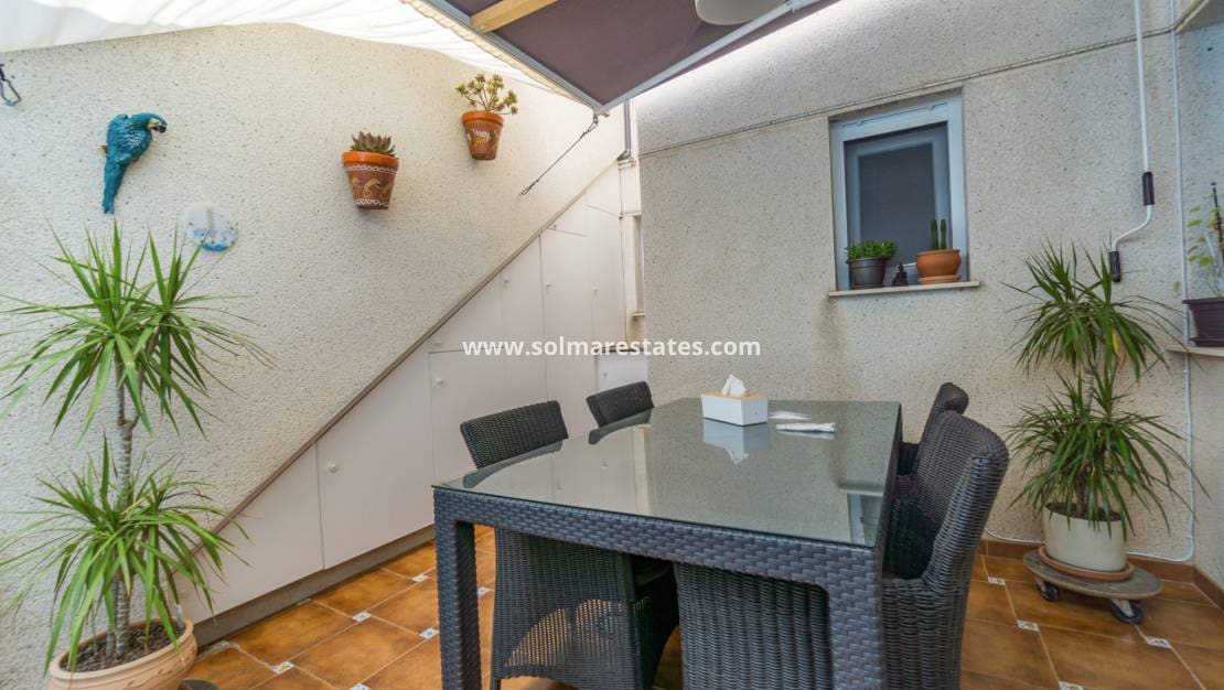 3 bedroom Bungalow for sale in Benimar with pool - € 249,000 (Ref: 10032394)