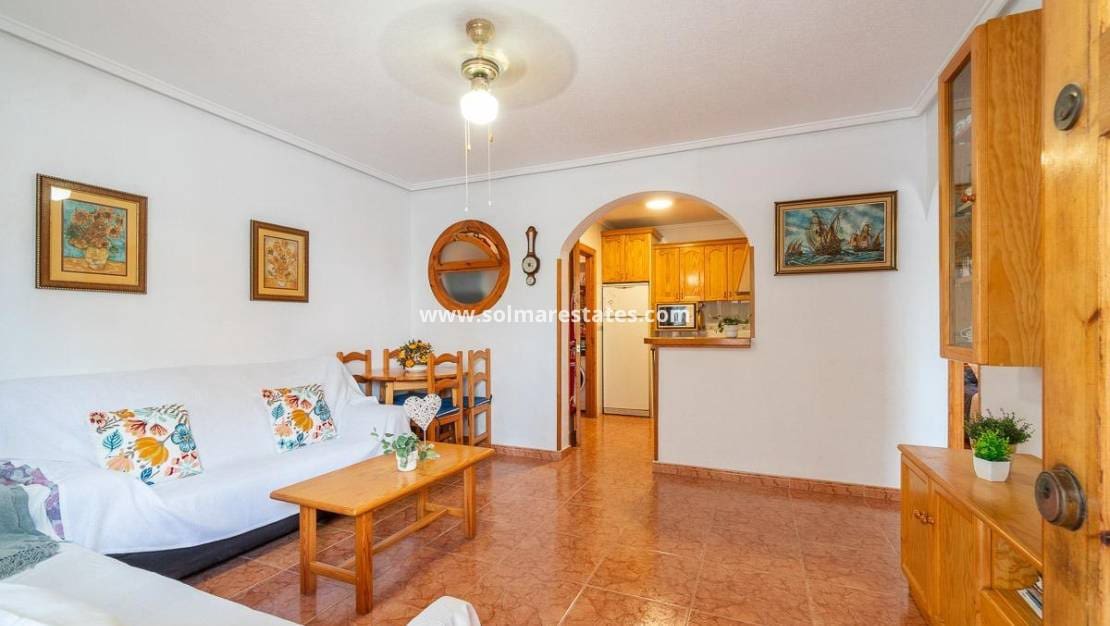 5 bedroom Townhouse for sale in Playa Flamenca with pool - € 240,000 (Ref: 10036253)