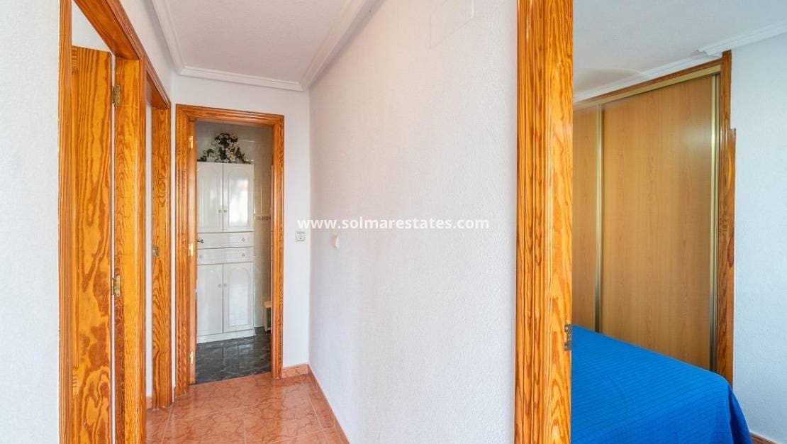 5 bedroom Townhouse for sale in Playa Flamenca with pool - € 240,000 (Ref: 10036253)