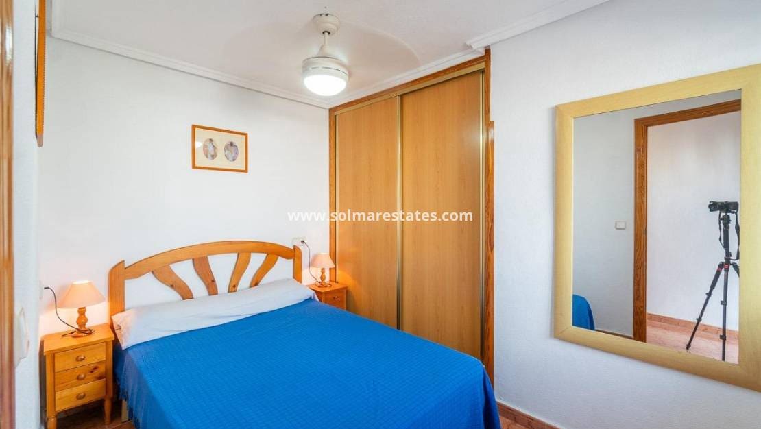 5 bedroom Townhouse for sale in Playa Flamenca with pool - € 240,000 (Ref: 10036253)