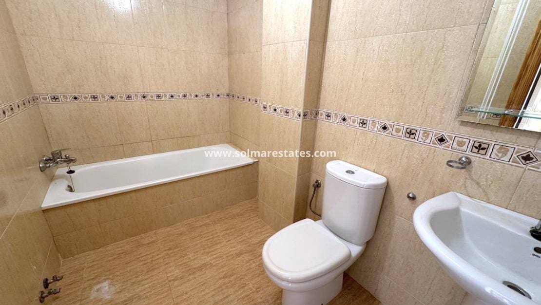 2 sovrum Lägenhet till salu i Formentera del Segura med pool garage - 129 000 € (Ref: 10039143)