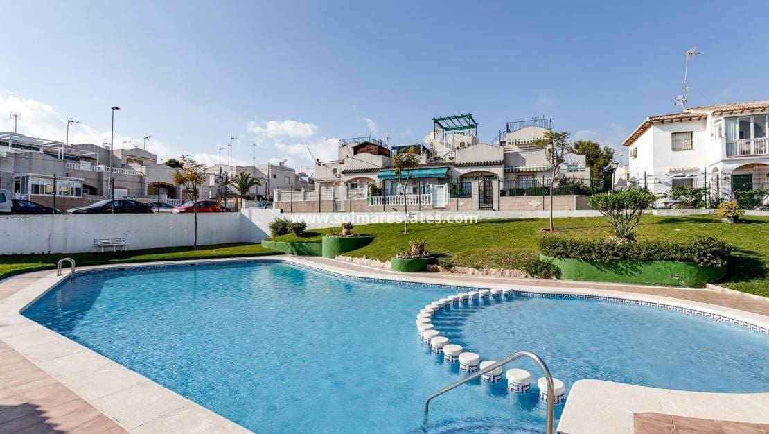 2 bedroom Bungalow for sale in Los Balcones with pool - € 130,000 (Ref: 10039314)