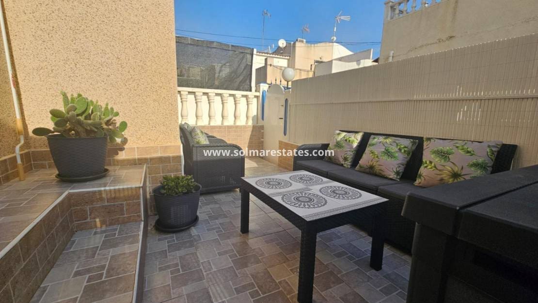 2 bedroom Apartment for sale in Los Balcones with pool - € 115,000 (Ref: 10040250)