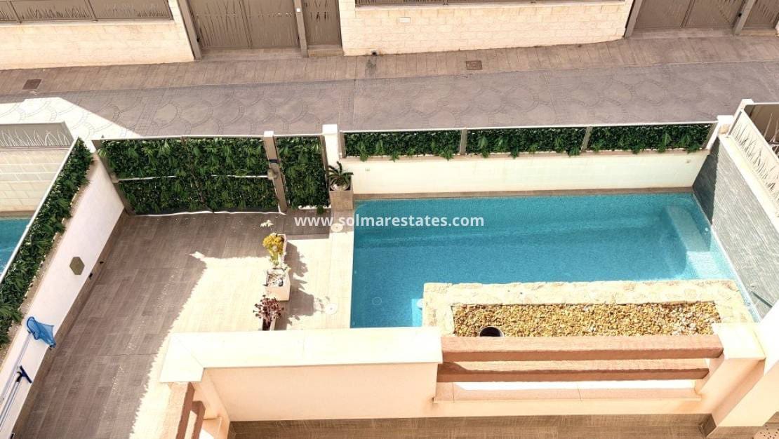 3 Zimmer Doppelhaus zu verkaufen in Dona Pepa mit Pool - 472.000 € (Ref: 10042000)
