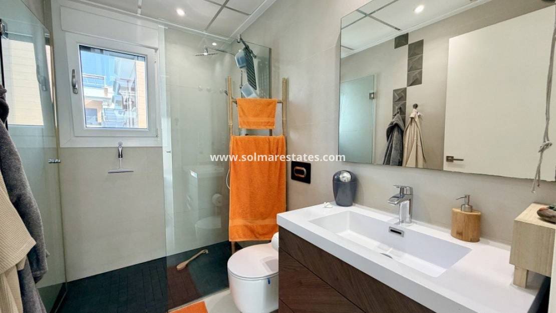 3 Zimmer Doppelhaus zu verkaufen in Dona Pepa mit Pool - 472.000 € (Ref: 10042000)