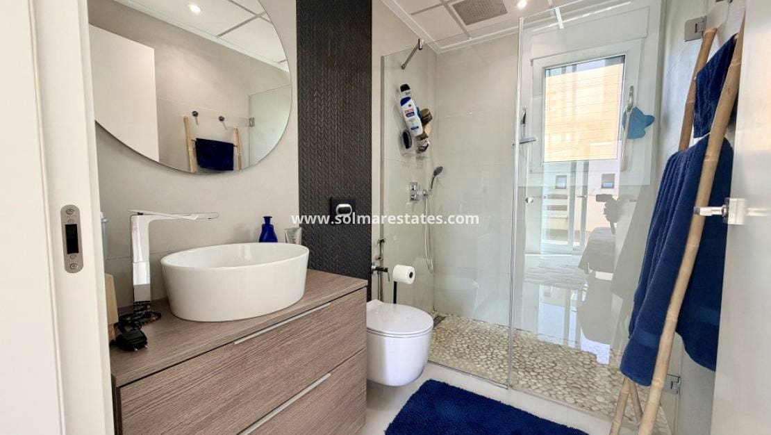 3 Zimmer Doppelhaus zu verkaufen in Dona Pepa mit Pool - 472.000 € (Ref: 10042000)