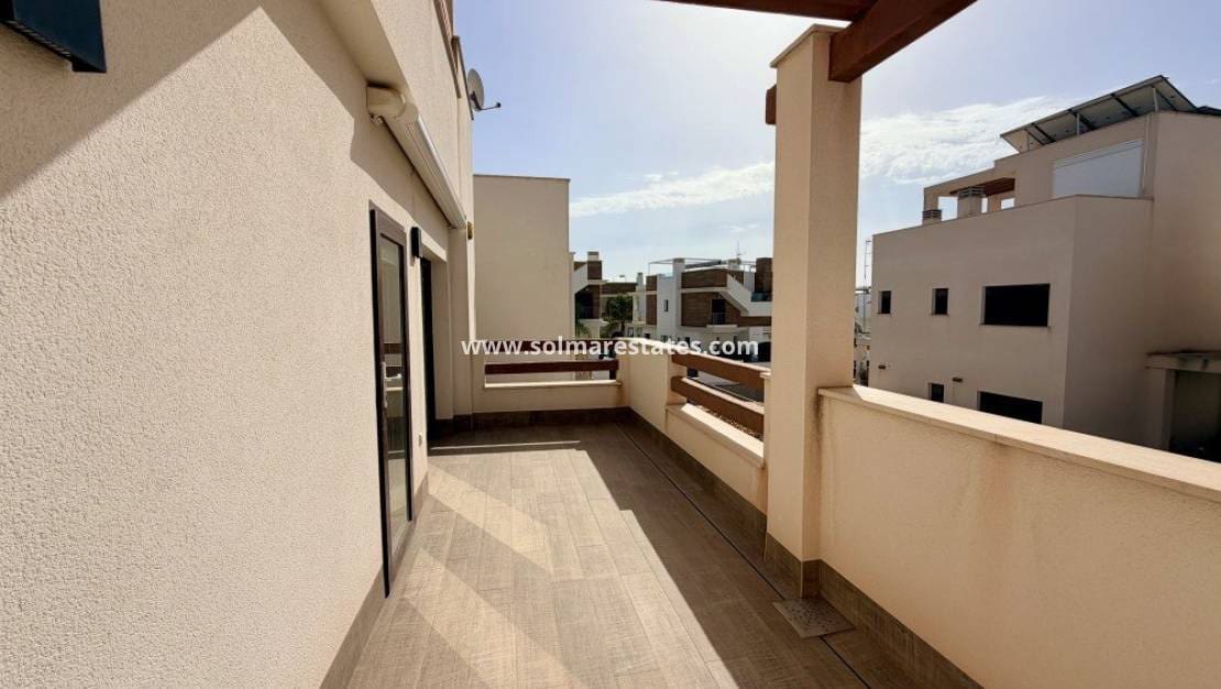 3 Zimmer Doppelhaus zu verkaufen in Dona Pepa mit Pool - 472.000 € (Ref: 10042000)