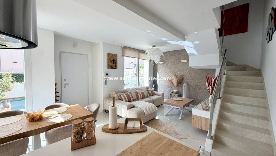 3 Zimmer Doppelhaus zu verkaufen in Dona Pepa mit Pool - 472.000 € (Ref: 10042000)