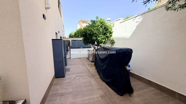 3 quarto Moradia Geminada para venda em Doña Pepa, Rojales - 472 000 € (Ref: 10042000)